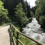 Mei-so-nett Hutegger *