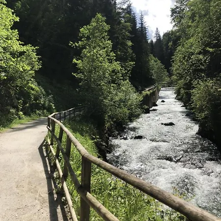 Mei-so-nett Hutegger *