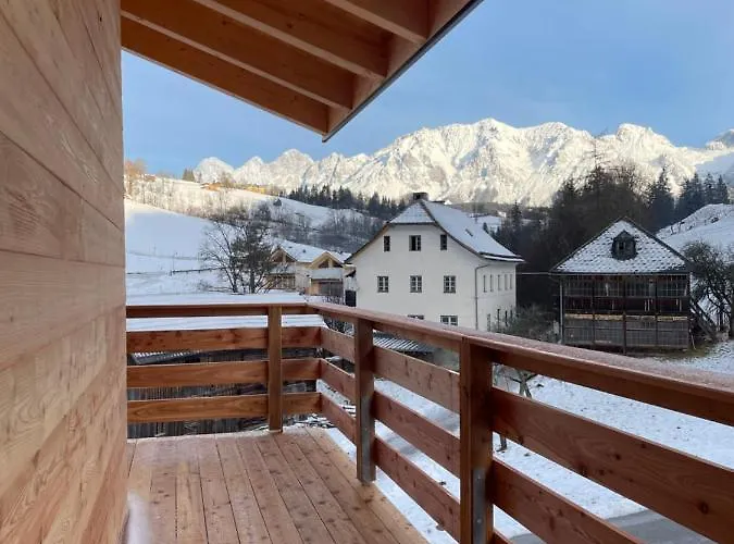 Mei-so-nett Hutegger アパート